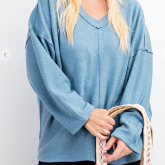 Easel pullover - Picture 1 of 2